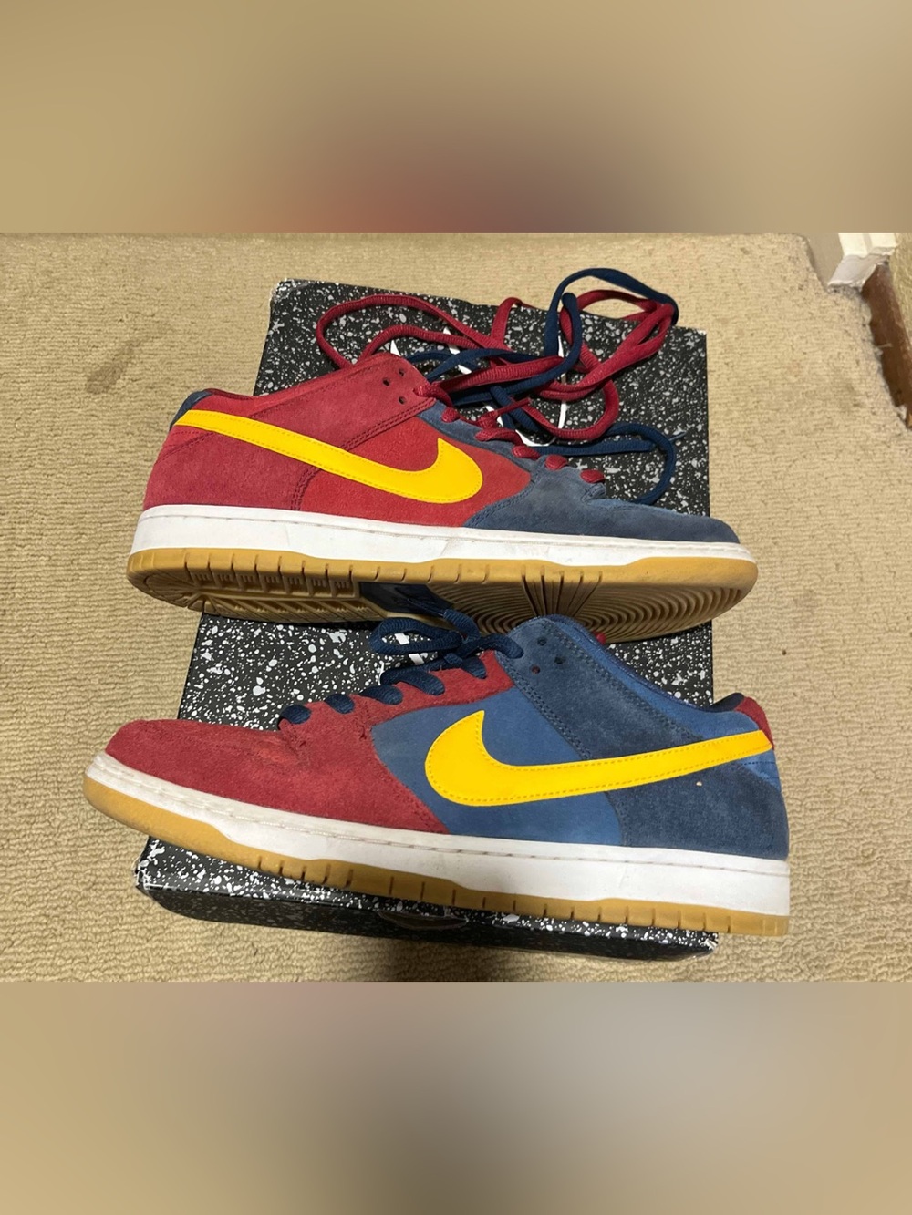 Nike Dunk SB Low Size 10.5 Catalonia Barcelona Edition Red Gold Gum